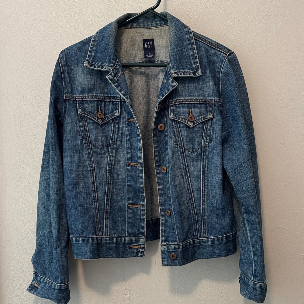 GAP Women's Classic Indigo Jean Jacket